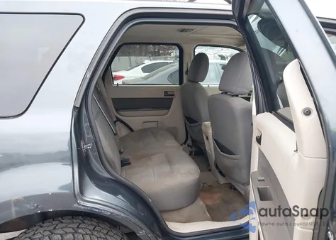 2009 Ford Escape Xlt из США, поврежденный, VIN 1FMCU03729KA80571